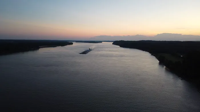 Cave-in Rock Kaylors Cabin B Picture 8