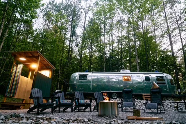 Tiny Shiny Retreat Picture 1