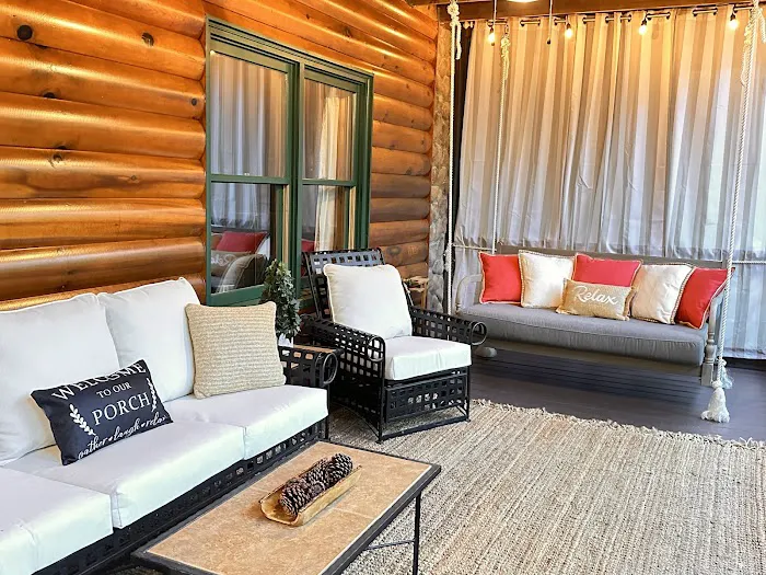 Huckleberry Hideaway Picture 4