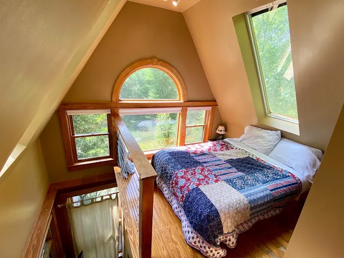 Toccoa Riverside Cabin Picture 6