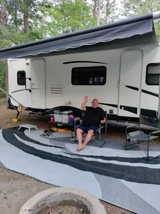 Twin Bears Wooded Campground Picture 6