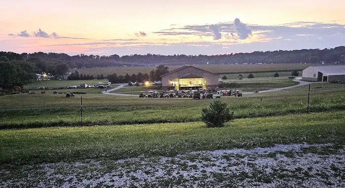 Riverfront private campground Picture 5