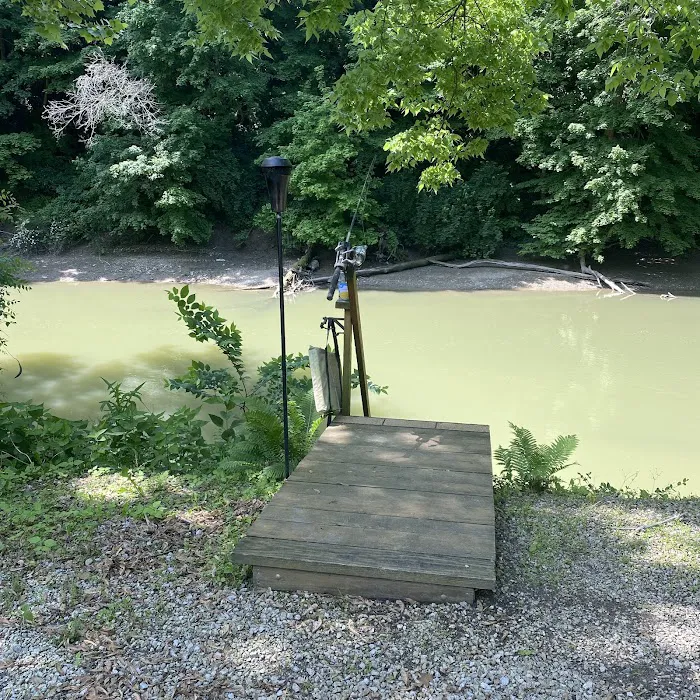 Riverfront private campground Picture 10