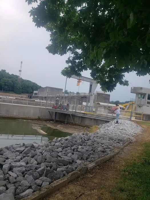 Cheatham Lock and Dam Picture 6