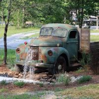 Round Pond Retreat ico