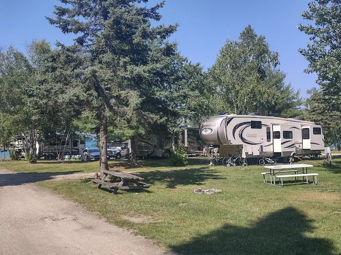 Roberts Landing Campground Picture 2