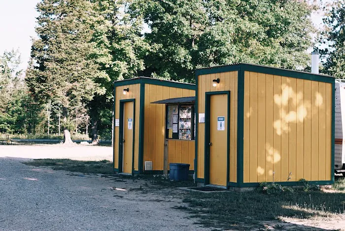 Mackinaw Campground Picture 6