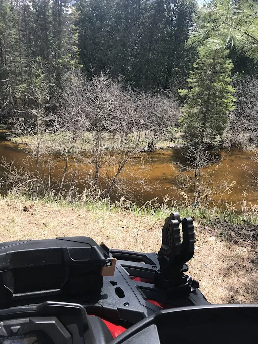 Ocqueoc Cabins & Campsites Picture 5