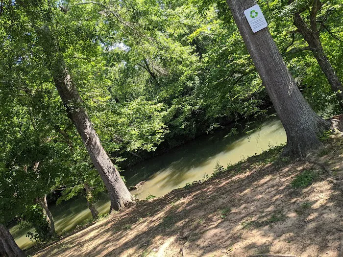 Cedar Creek RV & Outdoor Center Picture 3