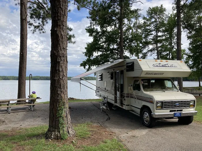 Holiday Campground Picture 6