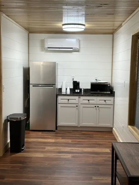Bigmouth Cave Retreat- Camping and cabins! Picture 6