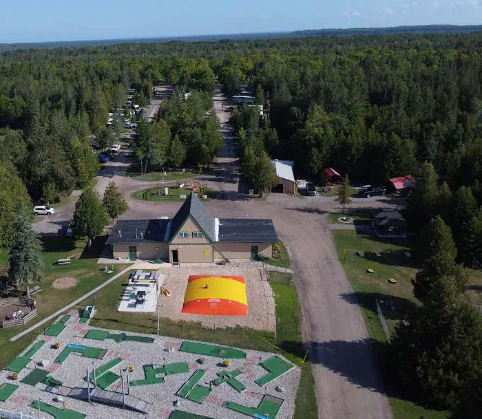 St. Ignace / Mackinac Island KOA Holiday Picture 7