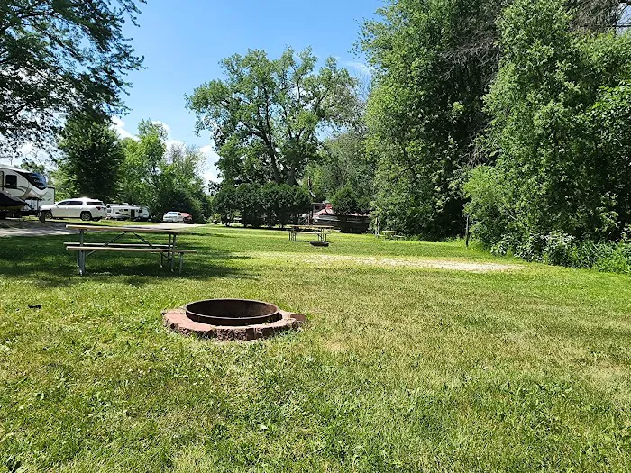 Lakeland Campground Picture 10