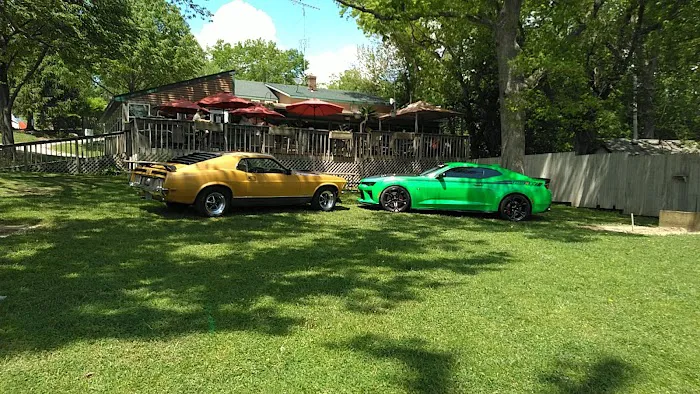 Snug Harbor Inn Picture 10