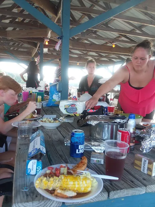 Pruett's Lakeside Campground Picture 10