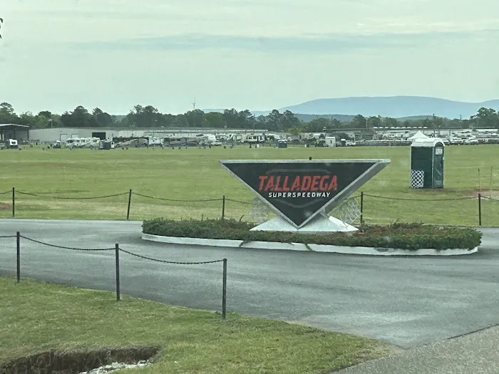Talladega Infield Orange Campground Picture 7