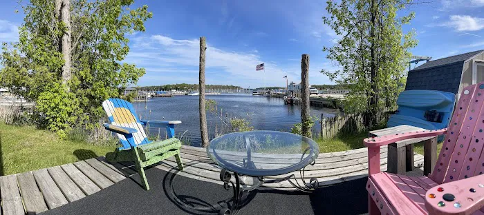 Rainbow Cabins Picture 2