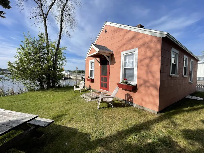 Rainbow Cabins Picture 6