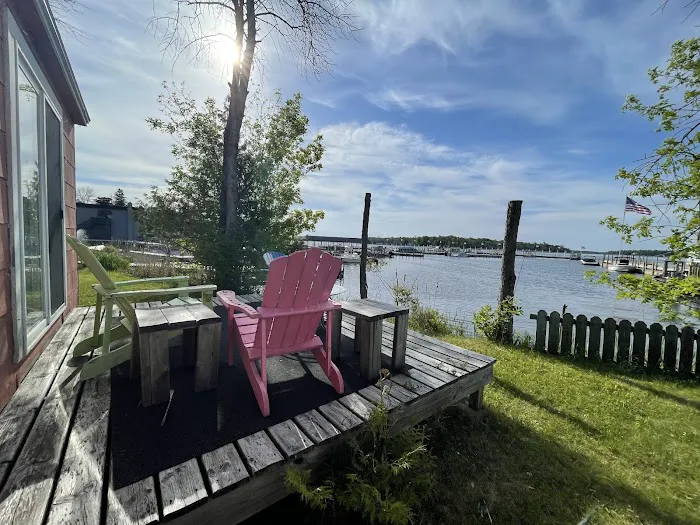 Rainbow Cabins Picture 7