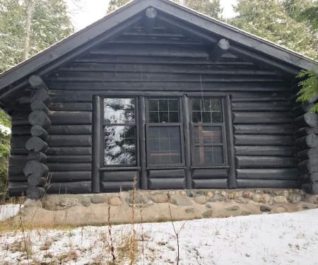 Sturgeon Bay Cabin