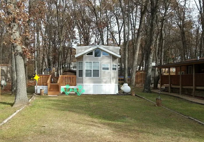 Woodhaven Lakes Picture 17