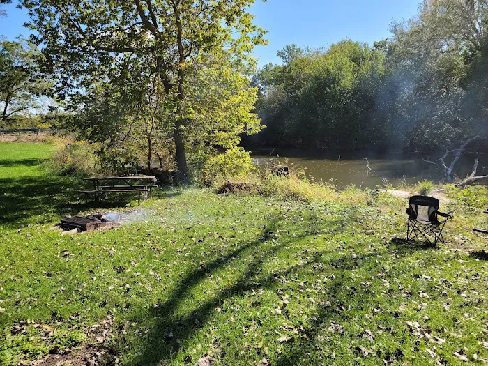 Hennepin Canal - Bridge 14 Campground Picture 6