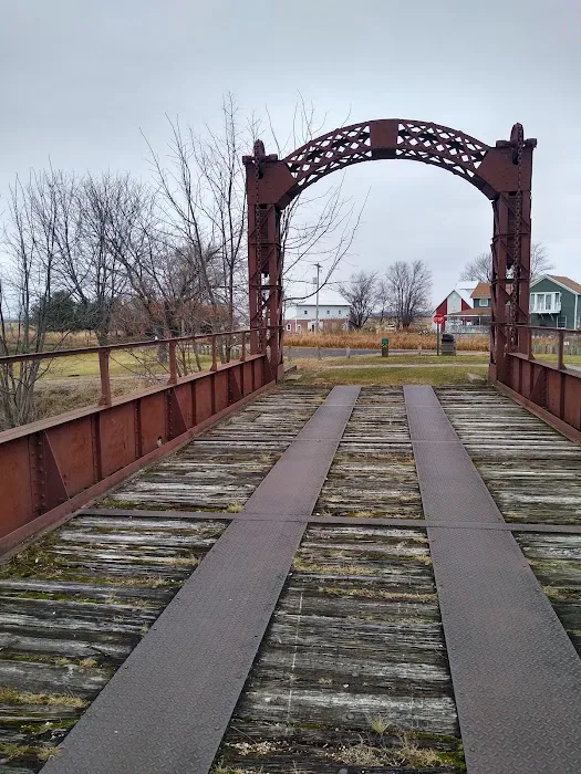 Lock 22 Camping Picture 4