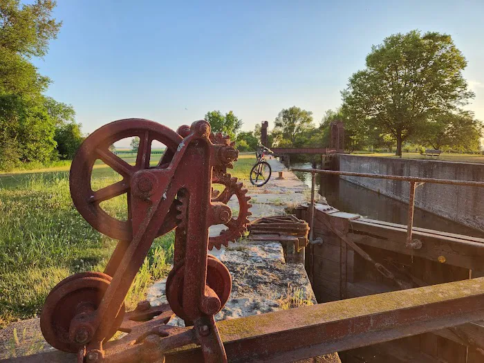 Lock 22 Camping Picture 7
