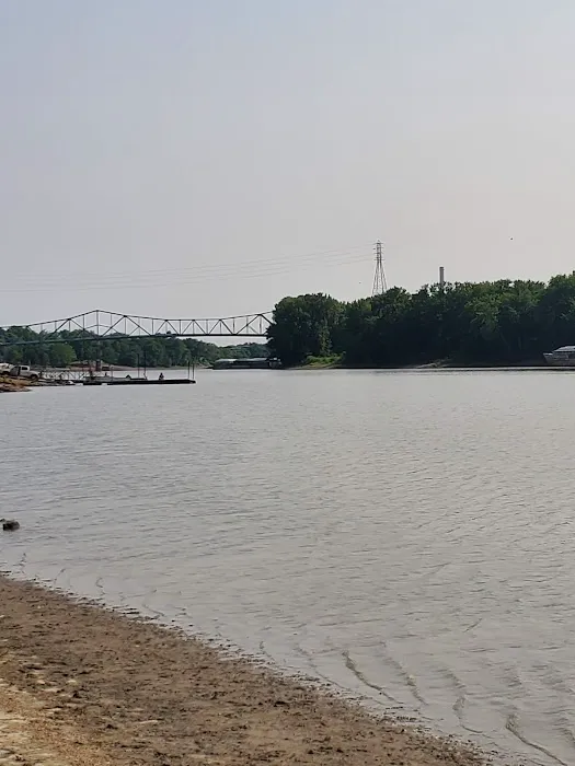 Riverfront Park Campground Picture 2