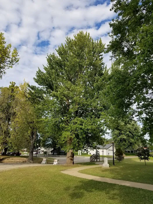 Riverfront Park Campground Picture 9