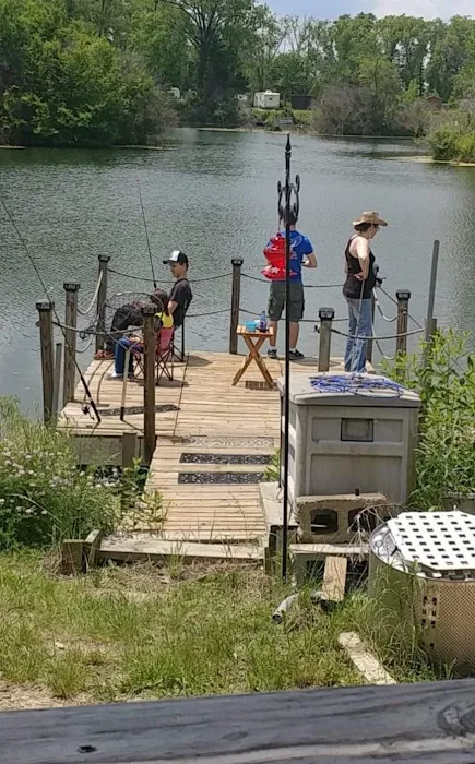 Stonefort Campground Picture 10