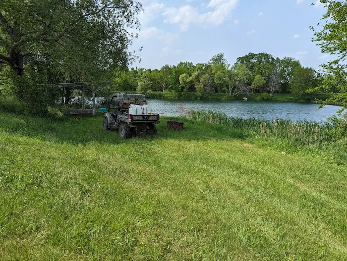 Frakers Grove Farm Picture 4