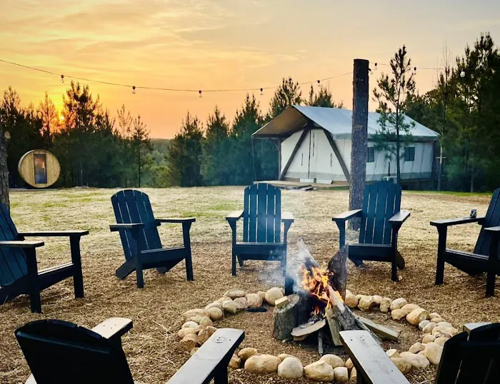 Nine Pines Retreats Picture 1