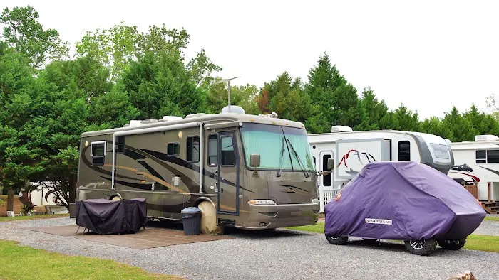 Waters Edge RV Park and Marina Picture 5