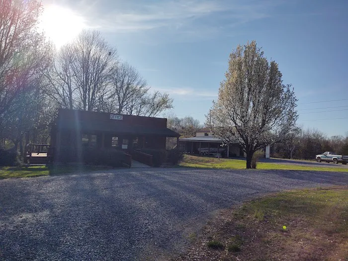 Hilltop Campground Picture 8