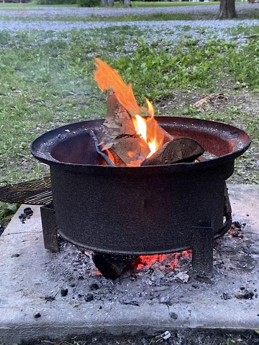 Hilltop Campground Picture 3