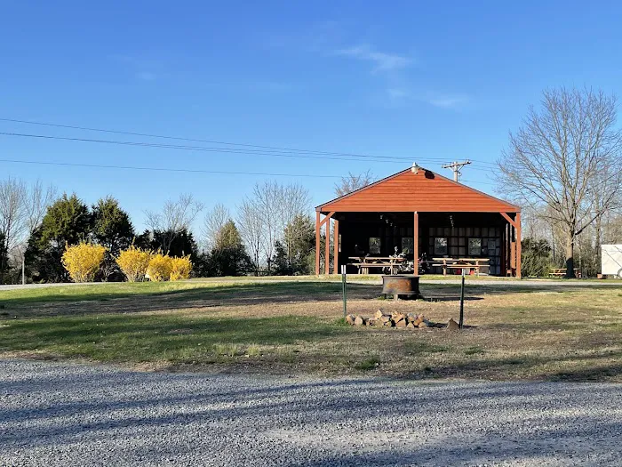 Hilltop Campground Picture 1