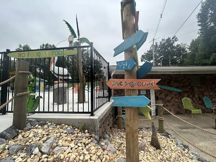 Cypress Lake RV Park Picture 3