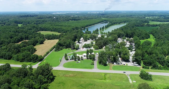 Cypress Lake RV Park Picture 2