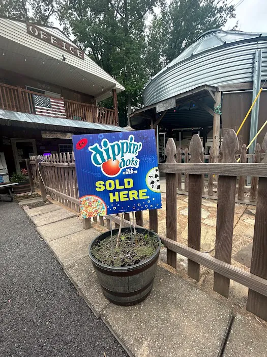 Cypress Lake RV Park Picture 9