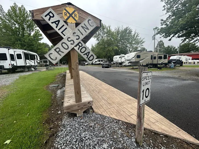 Cypress Lake RV Park Picture 7