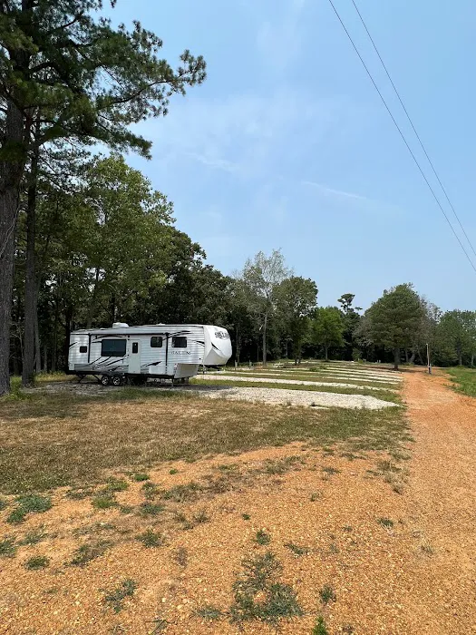 Lock and Load RV Campground Picture 3