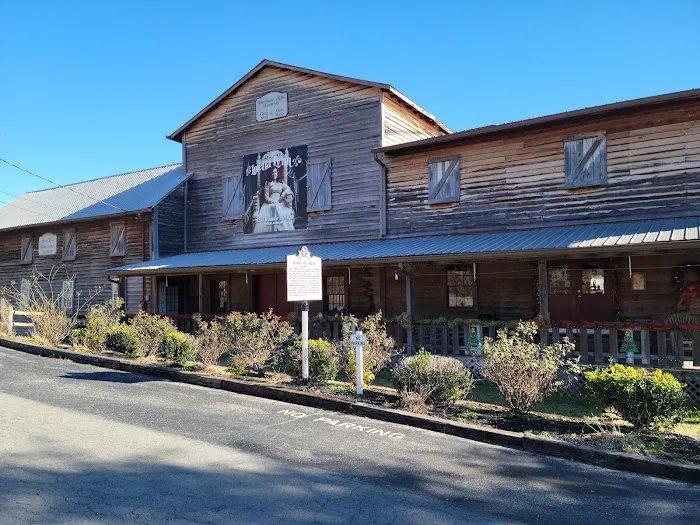 Loretta Lynn’s Ranch and Campground Picture 4