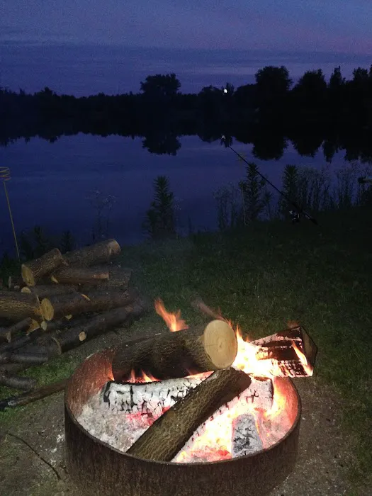 Leisure Lake Campgrounds Picture 3