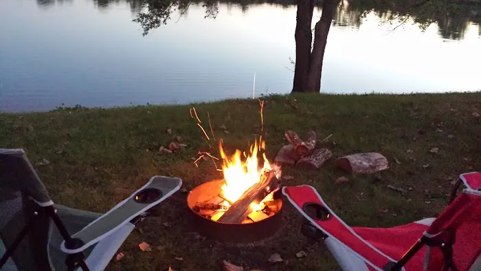 Leisure Lake Campgrounds Picture 6