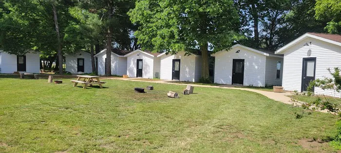 Whispering Pines - Event and Lodging Picture 3