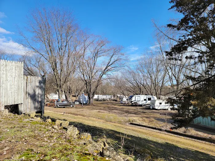 Yellowstone Lake Chalet Campground Picture 8
