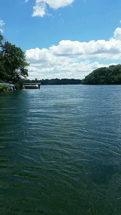 Apple Canyon Lake Campground Picture 9