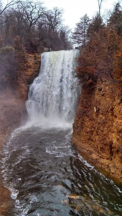 Apple Canyon Lake Campground Picture 2