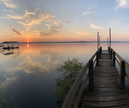 Country Junction Resort & Marina